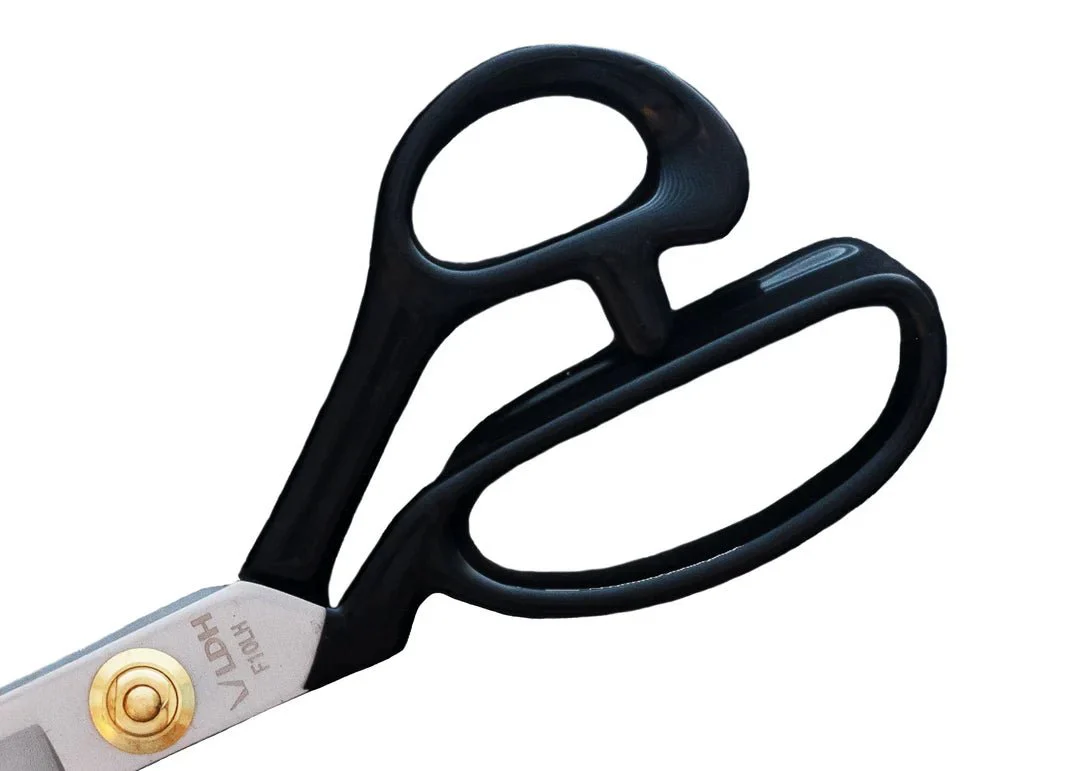 10" True Left-Handed Traditional Fabric Shears - LDH Scissors - Image 3