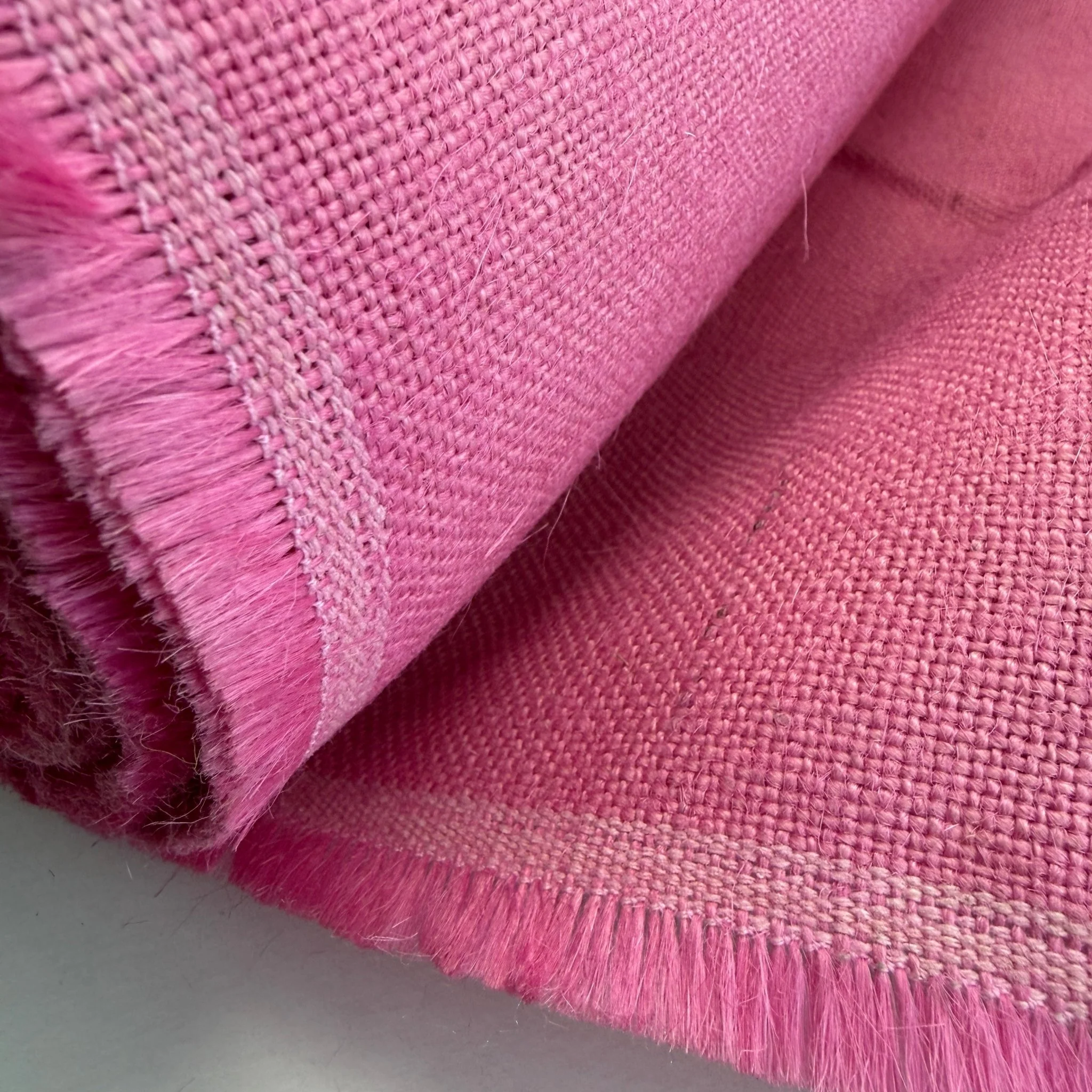 100% Jute - 395 GSM - Candy Pink