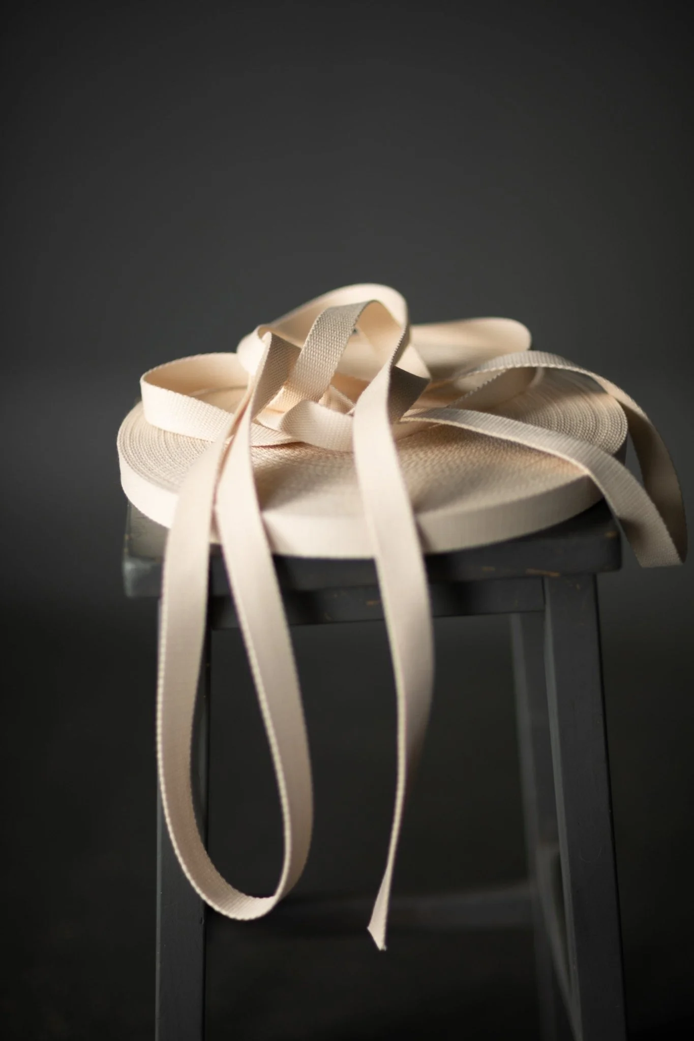 25mm Cotton Webbing - Ecru - Merchant & Mills (Per Meter) - Image 2