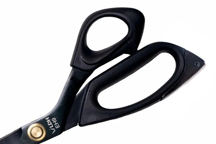 9" Midnight Edition Ergonomic Scissors - LDH Scissors - Image 3