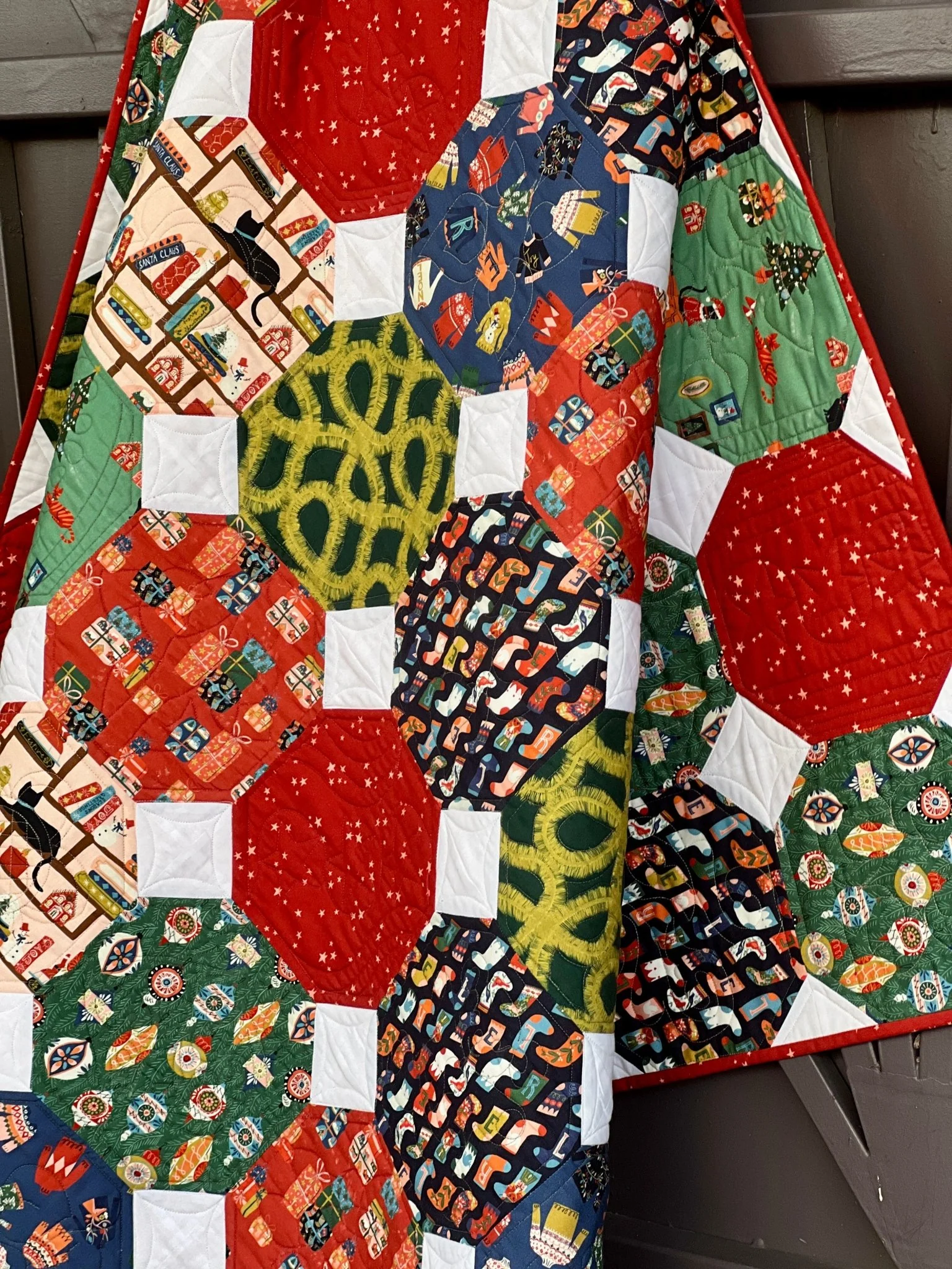 Christmas Shelves - Tinsel Time! - Louise Cunningham - Cloud 9 Fabrics - Poplin - Image 6