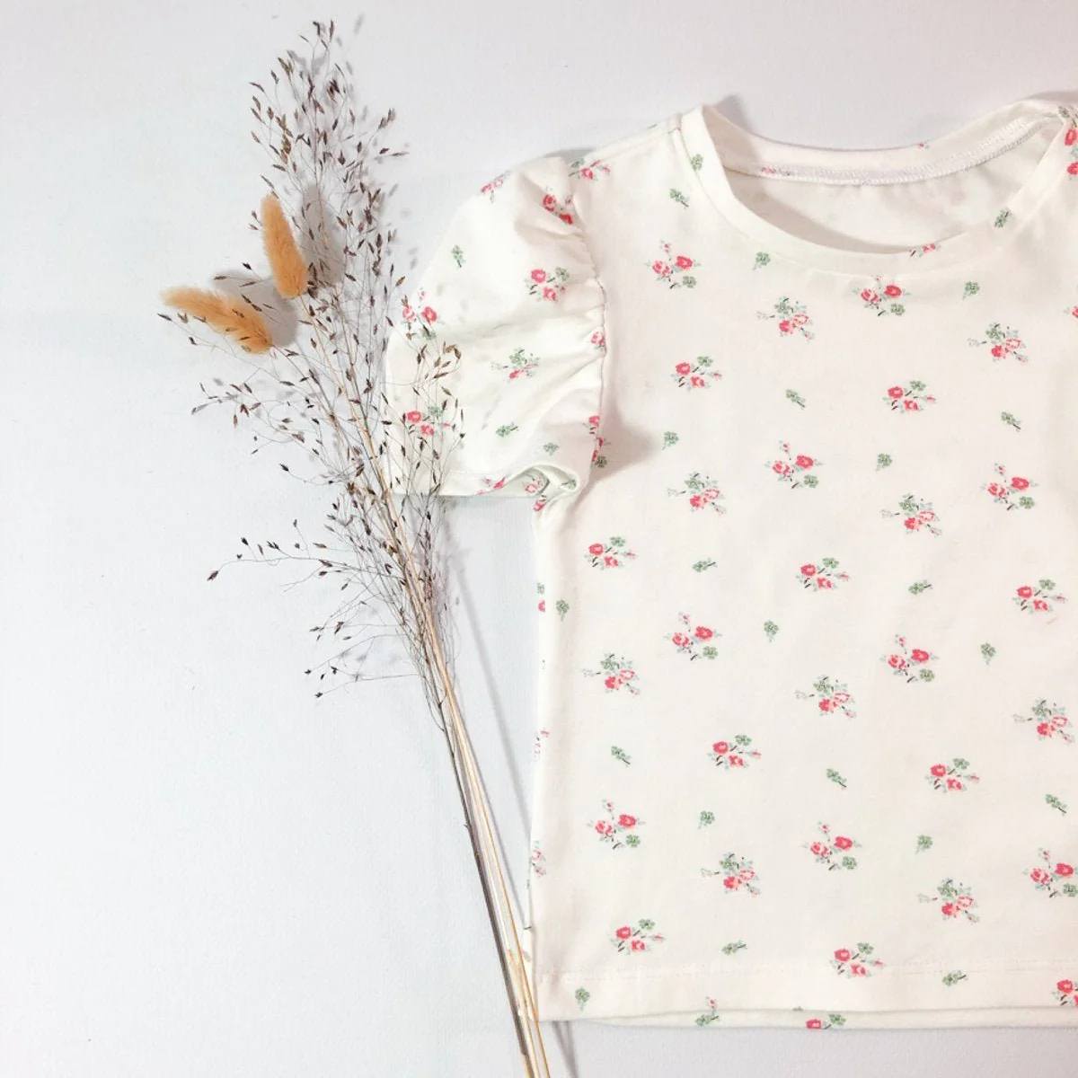 Lobelia Mum Tee-Shirt Sewing Pattern - Ladies 32/52 - Ikatee - Image 11