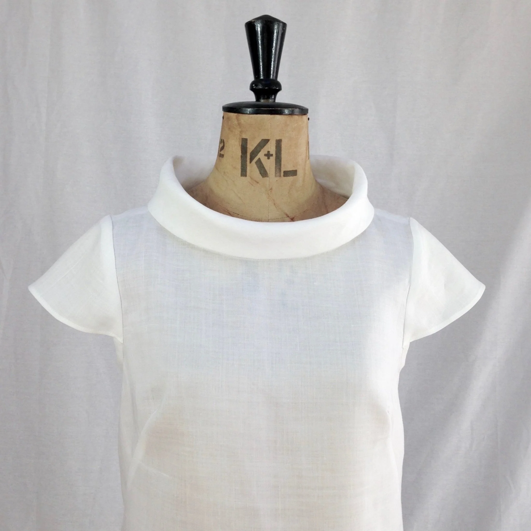 The French Dart Shift Tunic Paper Sewing Pattern - Maven Sewing Patterns - Image 4