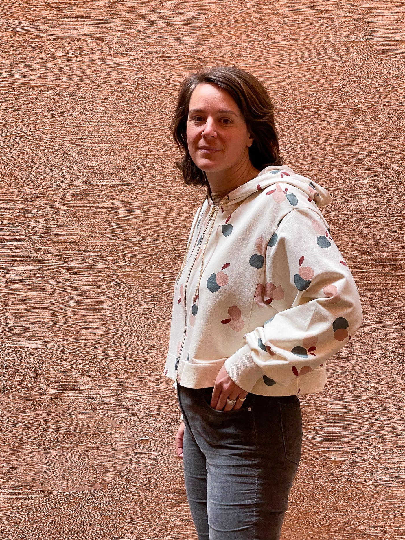 Vancouver Sweatshirt Mum Sewing Pattern - Ladies 34/52 - Ikatee - Image 15